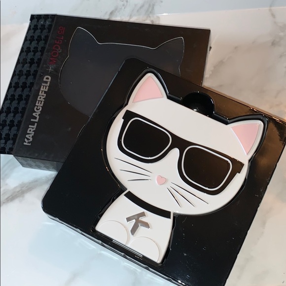 Model Co + Karl Lagerfeld Smokey Burgundy Palette - Picture 2 of 16